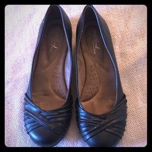 Black NATURALSOUL flats size 9